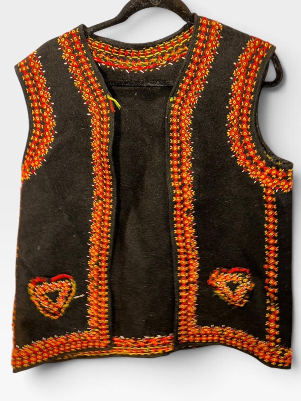 Vintage embroidered heart pockets Ukrainian black wool gilet vest M